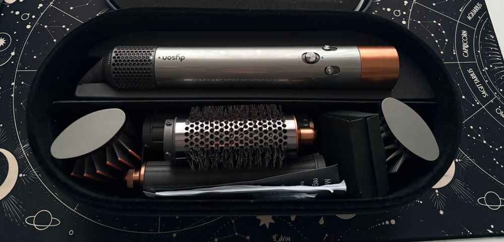 Dyson airwrap Стайлер , відмінний стан , повний комплект