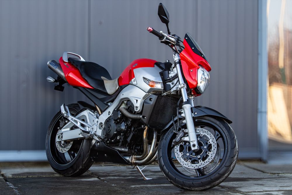 Suzuki GSR 400 з Японії