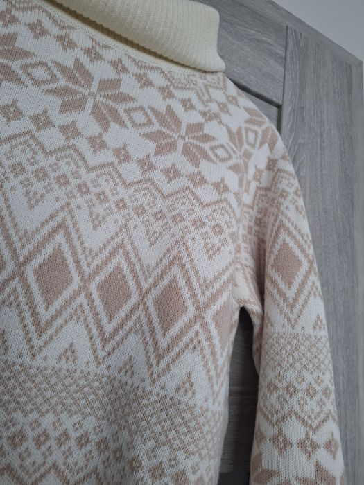 sweter damski we wzorki M