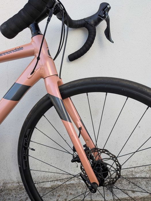 Cannondale Synapse Tiagra 2021 – Bicicleta de Estrada em Rosa