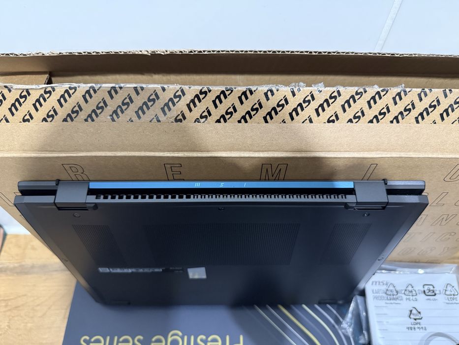 Laptop MSI Prestige 13 AI+ Evo 13.3” Oled Intel Ultra 9 32 gb ram 1 tb