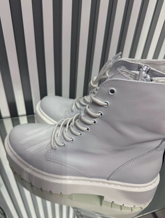 Nowe białe skórzane botki/workery Steve Madden