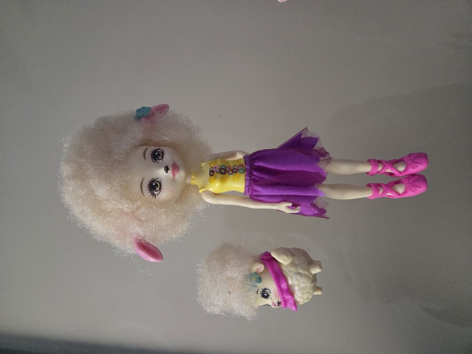 Enchantimals  baletnice pingwin, królik, owca.