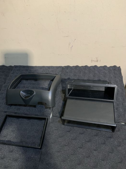 Moldura para Auto rádio/Ecrã/Monitor YARIS e 2 Caixas de Armazenamento