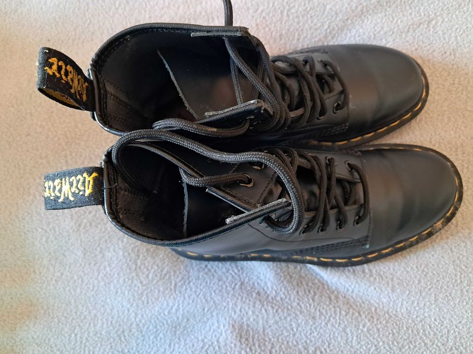 botas pretas como novas de marca wair