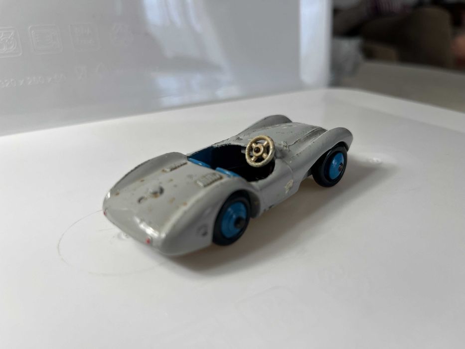 Dinky Toys 110 - Aston Martin DB3S Sports Cars - brincado sem caixa - esc. aprox.1/43