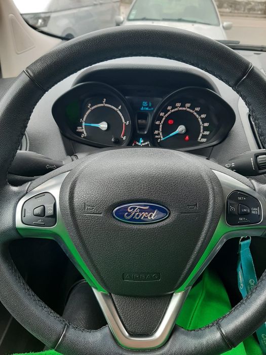 Ford Transit Courier LIMITED 2022 | Garantia FORD | IVA Dedutível