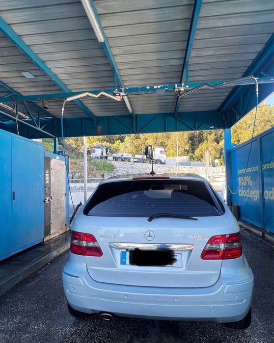 Mercedes B200 CDI automático vendo ou troco por iibiza FR bmw touring 520d  audi a3