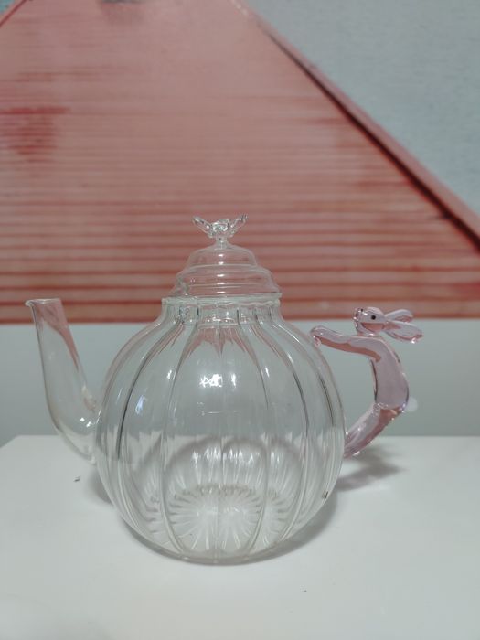 Dzbanek szklany króliki