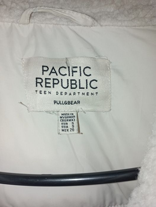 Sprzedam ocieplaną kurtkę Pull&Bear.