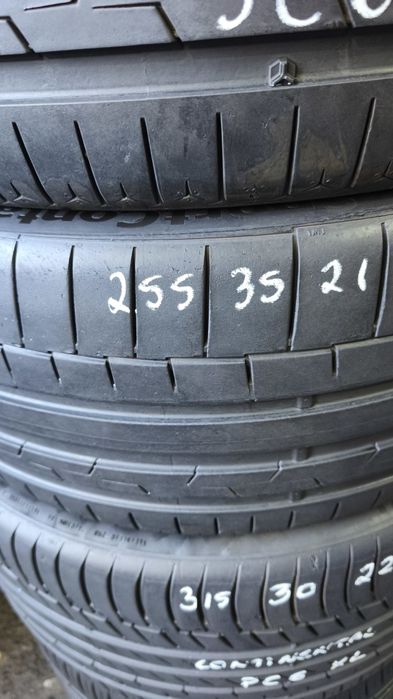 Pneus  255/35/21