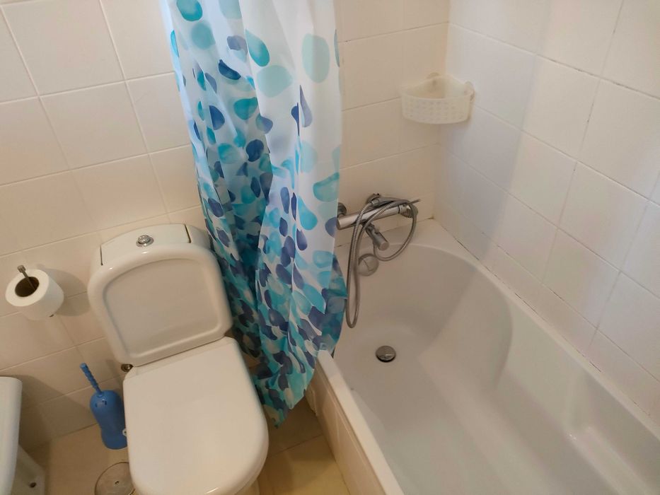 Apartamento T1 para arrendar em condomínio fechado