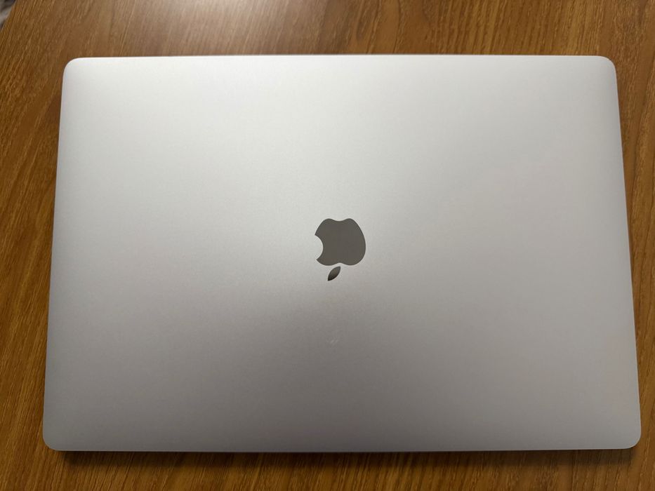 Apple MacBook Pro 16 (2019), silver | i9 | 1Tb | 16Gb