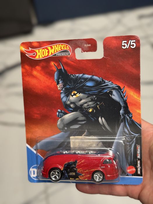 Hot Wheels Premium Haulin Gas BATMAN rare 2022 DC comics
