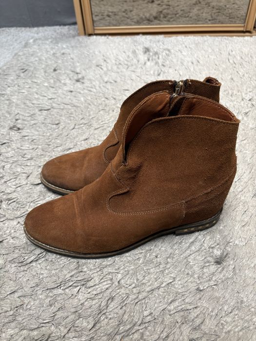 Botki Carinii Skorzane rozm 40 Zamszowe Brazowe Kowbojki