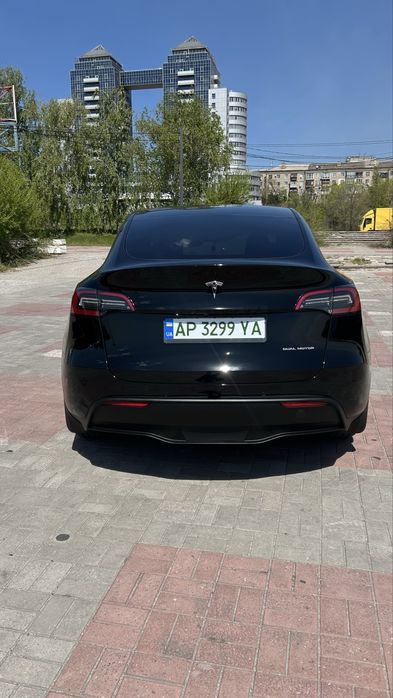 Tesla Model Y Long Range Dual Motor