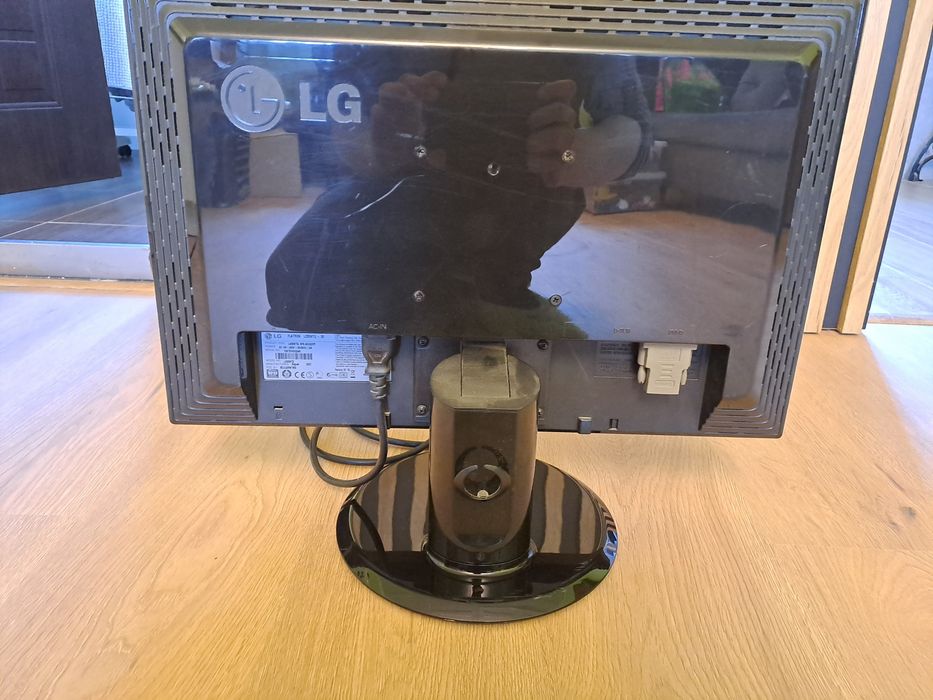 Monitor LG l226wtq