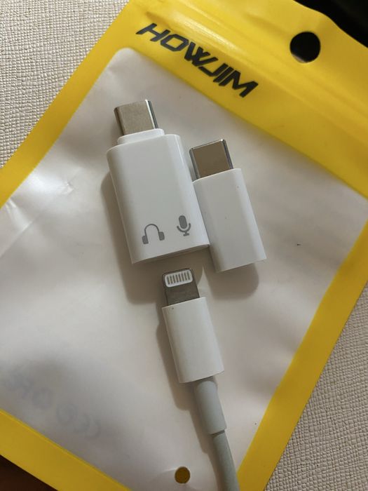 Новий адаптер lighting - type-c для навушників і зарядки apple iPhone