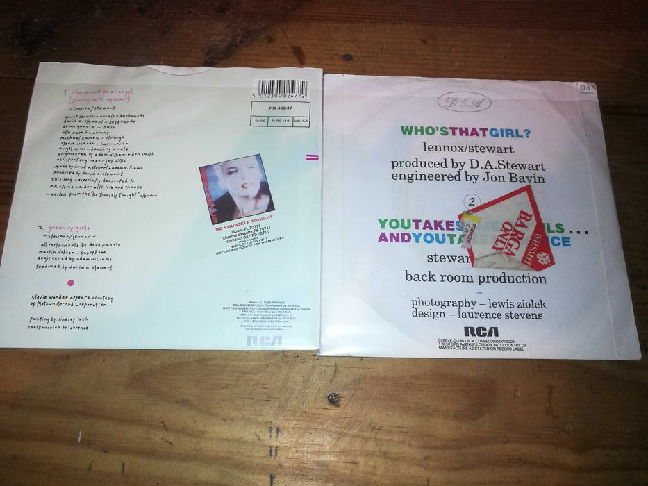 2 singles dos Eurythmics (preços diferentes)