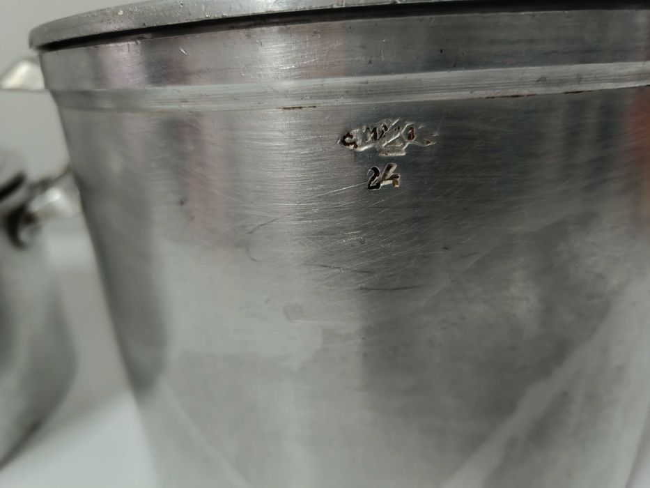 Tacho e Panela em alumínio fundido n. 24 e tampas