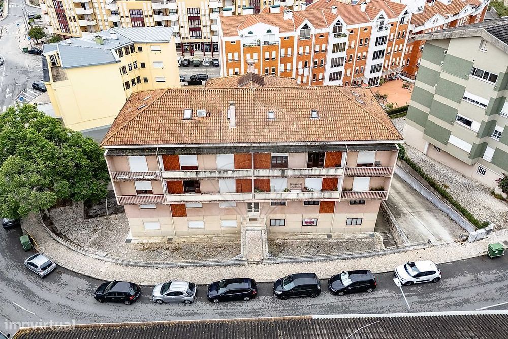 Apartamento T4 para arrendamento