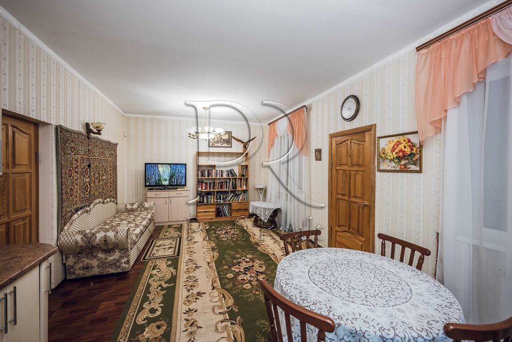 Продаж будинку 218 кв.м. в с. Осикове / Ясногородка, Макарівський район