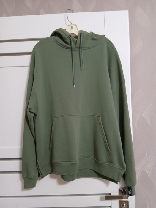 Продам мужской  свитшот бренда StаFF