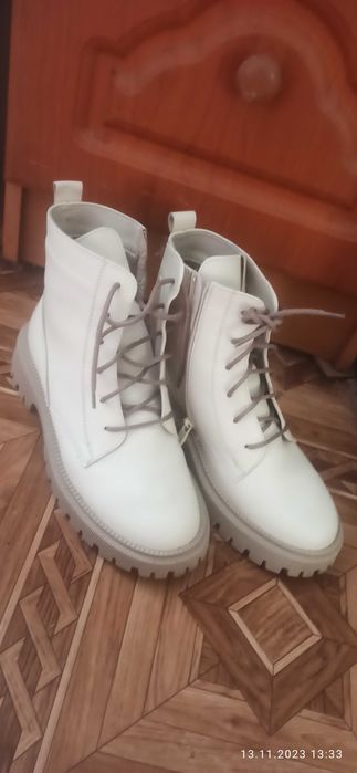 Продам ботинки Mida