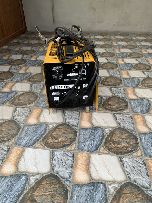 Зварювальний трансформатор KAIZER AC WELDER TURBO 250M