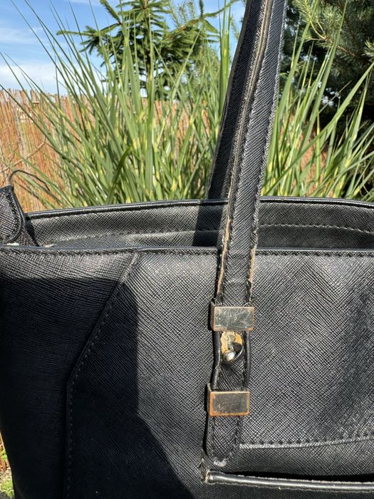 Czarna torba guess