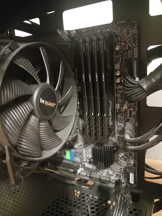 Komputer stacjonarny i7 12700f RTX3060 12gb RAM 32gb