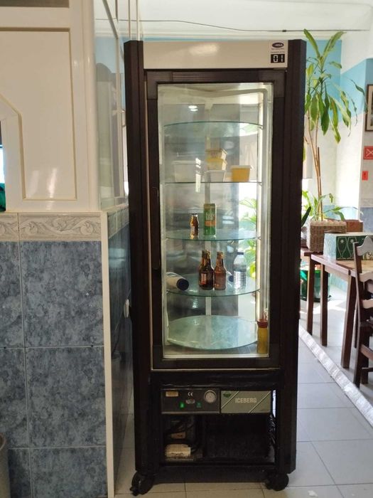 Vitrine de sobremesas refrigerada