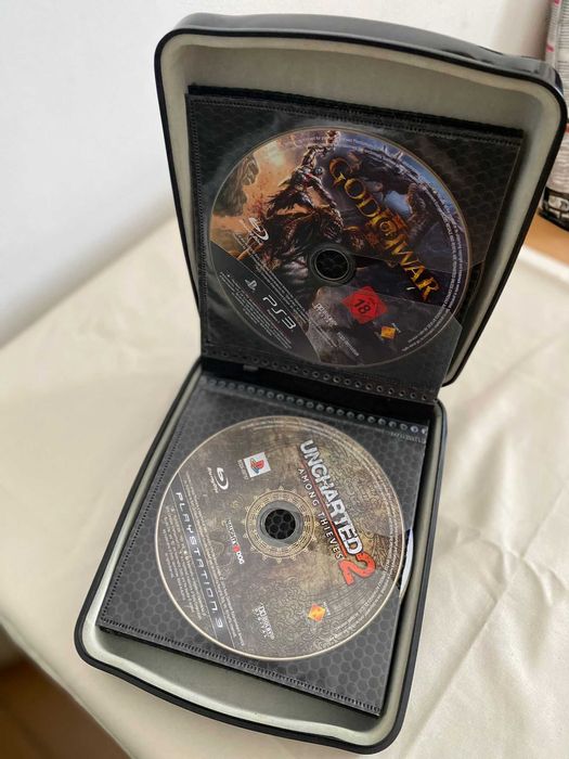 PS3 250gb + 2 comandos + jogos