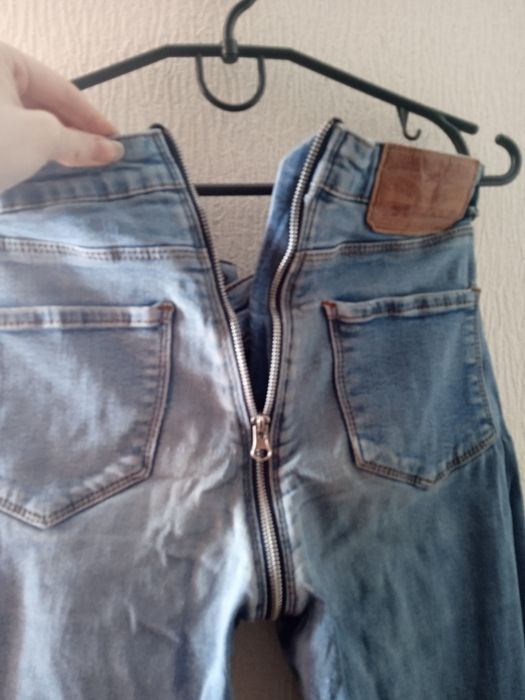 Продам стильные джинсы