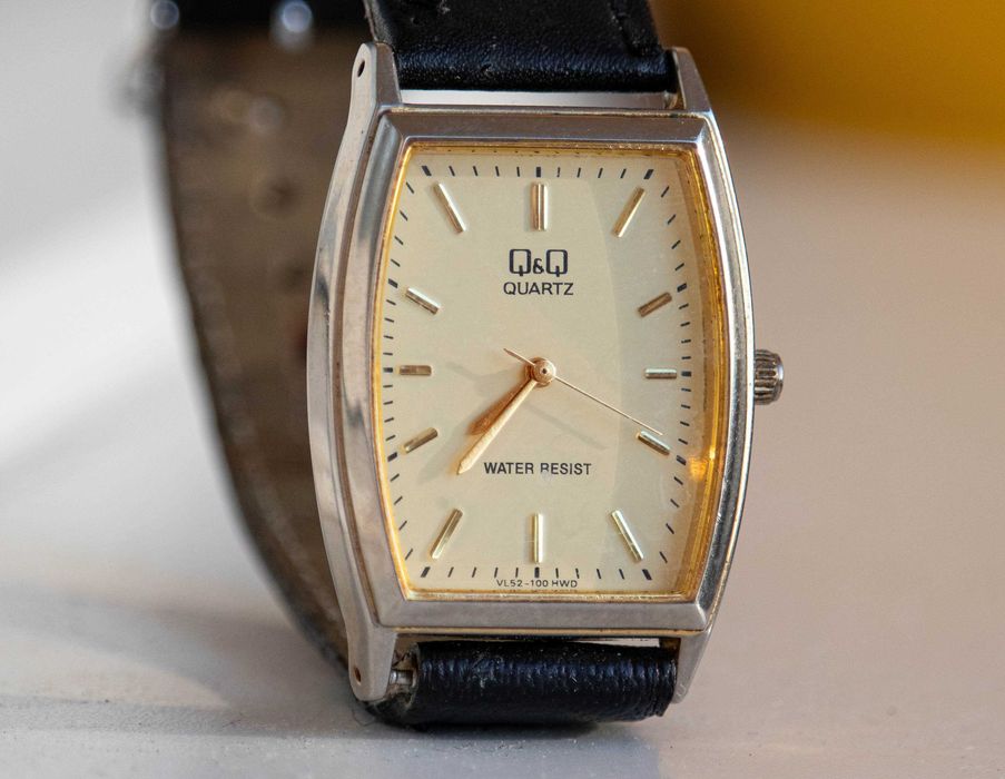 Годинник Q&Q моделі VG30-100 із кварцовим механізмом Дочірня марка Citizen