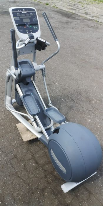Еліптичний тренажер орбітрек Precor EFX 835