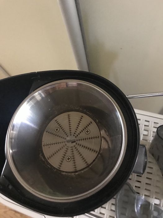 Соковыжималка Scarlett sc-1015