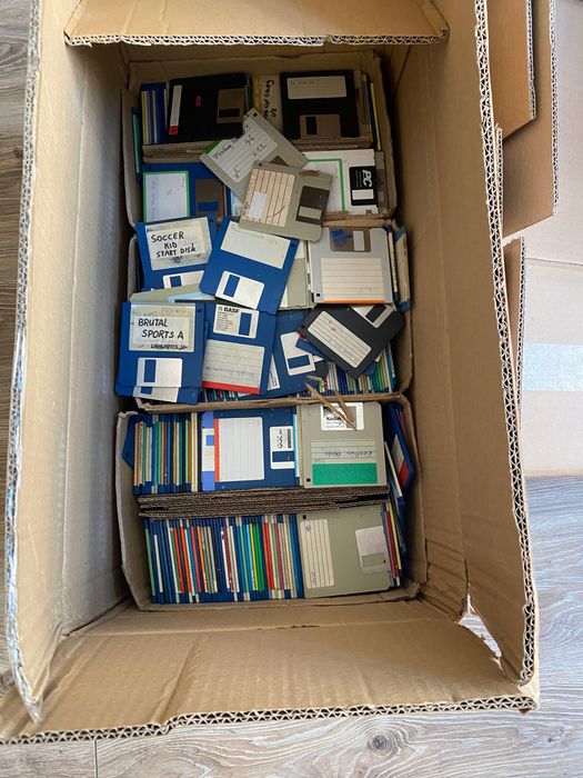Amiga , 500 dyskietek z grami