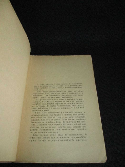Livro A Máquina Humana J. Salazar Carreira 1ª edição 1934