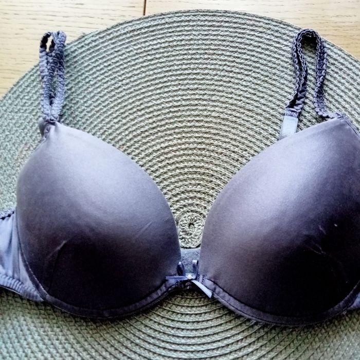 Biustonosz z kieszonkami na wkładki Intimissimi 70B