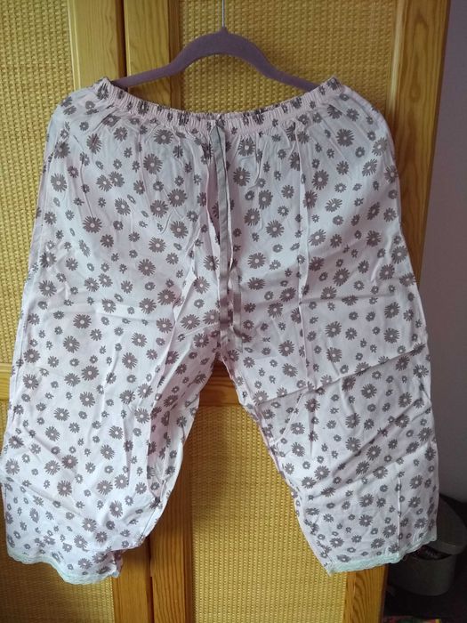 Spodnie od piżamy damskiej.