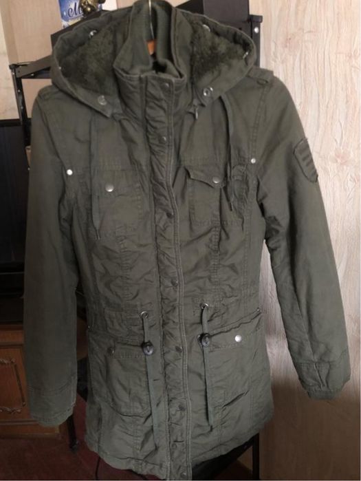 Жіноча куртка парка