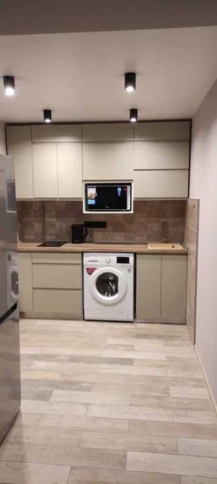 Однокімнатна квартира з ремонтом на Бородинському