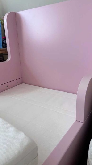 Cama Extensível IKEA BUSUNGE (Rosa) + Colchão INNERLIG