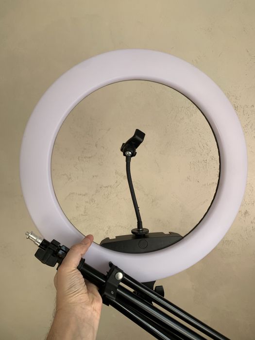 Кільцева Led лампа з тримачем і штативом