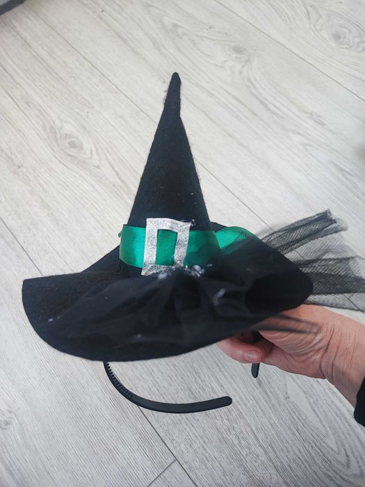 Обруч- шляпка на хеллоуин.