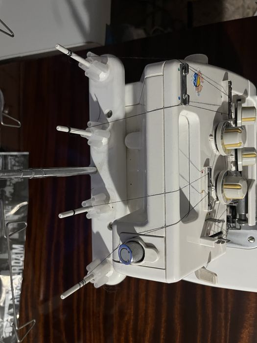 Оверлок побутовий Toyota