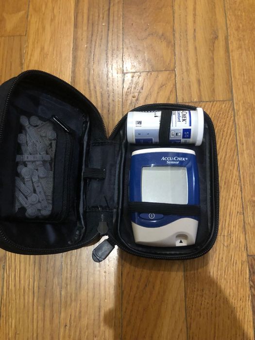 Прилади для диабетиків(інсулінові шприц-ручки,глюкометри та інше..)