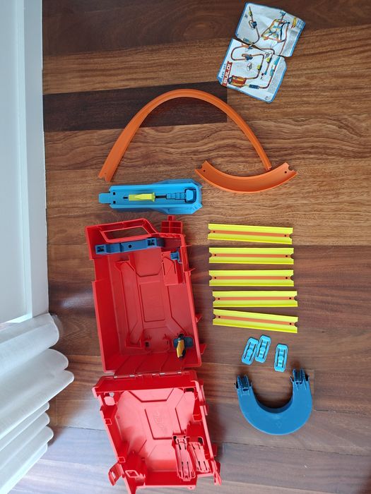 Hot Wheels Track Builder
