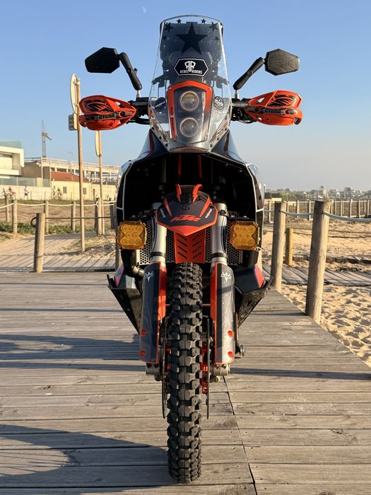 KTM 890 ADVENTURE R 2024 preparada para Rally